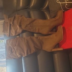 Carlos Santana boots